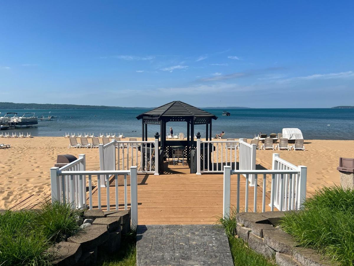 The Beach Haus - Traverse City Dış mekan fotoğraf