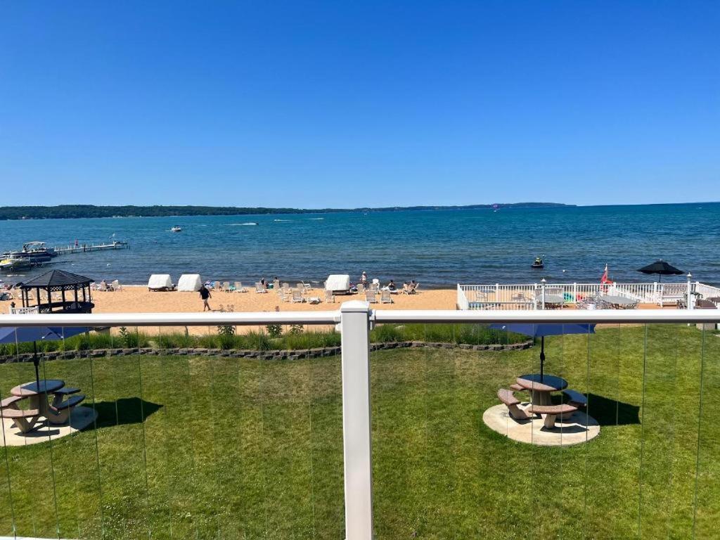 The Beach Haus - Traverse City Dış mekan fotoğraf
